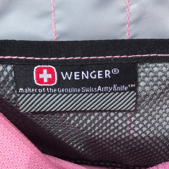 Wenger beautiful cross body diaper bag - Picture 8 of 8